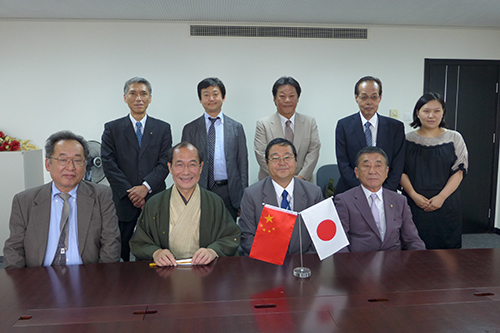 青島市２日目　在青島日本国総領事館を訪問　平木場 弘人 総領事とじっくり懇談