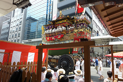 祇園祭・先祭　山鉾巡行　くじ改めの奉行役を務めました