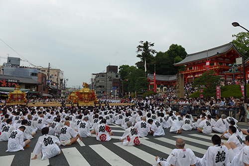 氏子の皆さんの熱い情熱と心意気を実感　祇園祭 神幸祭