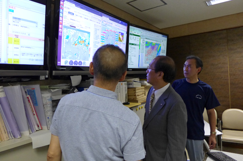 大雨・洪水警報発表　市内視察　災害対策本部へ