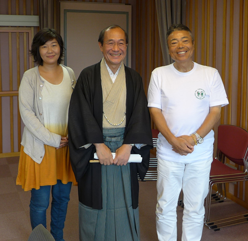 旬な市政情報についてトーク　毎月恒例のラジオ番組に生出演