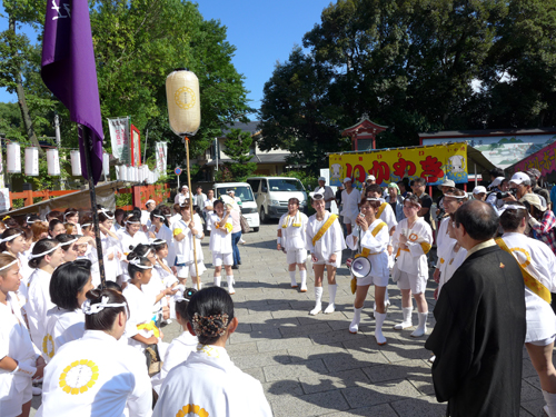 松尾大社八朔祭を拝見　女神輿やまぶき会の皆さんに元気をいただきました