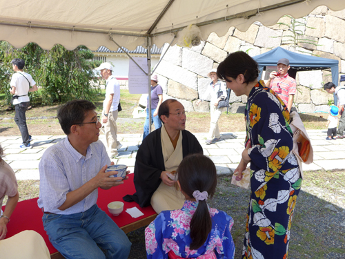 感激しました！　伏見区民手作りの伏見桃山城　お城まつり