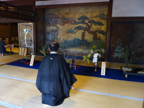 見事ないけばなを堪能　未生流笹岡９５周年祝賀会