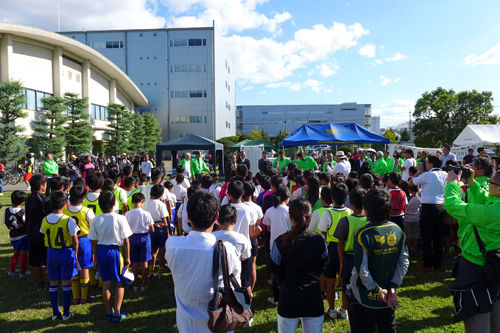 将来のラガーマン　小学生タグラグビー選手権大会 ４００名の熱戦が繰り広げられました