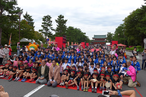 岡崎地域の新たな賑わい　岡崎レッドカーペット　ハレ舞台オープニングセレモニー