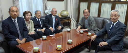 地域の健康づくりのご尽力　「すこやかクラブ京都」槙枝会長らがお越しくださいました