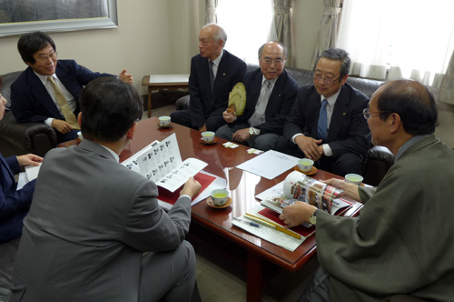 大船鉾復活や市立芸大へご支援いただきました　京都ライオンズクラブ山本会長らと懇談