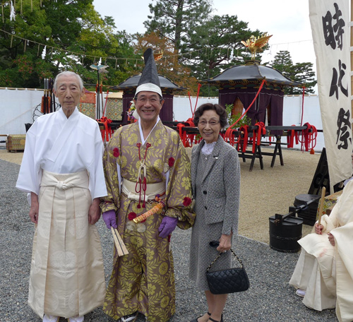 豪華絢爛たる歴史絵巻「時代祭」　名誉奉行として参列　グルジア大統領もご見学