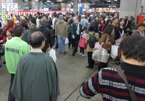 京都の食卓を支える第一市場「鍋まつり」が今年も大盛況