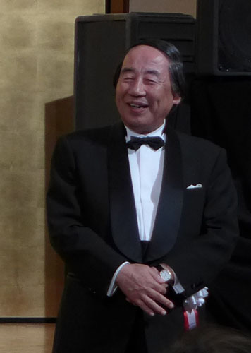 山崎 弘士さんマイク生活４５周年を祝う