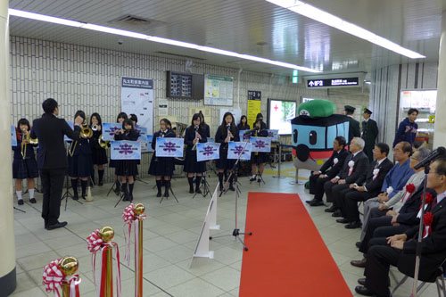 地下鉄丸太町駅がワクワク空間に！　トイレがリニューアル、２店舗が開業！平安女学院の学生さんが大活躍