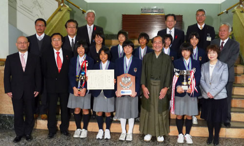 桂中学校女子チームが全国中学校駅伝 初出場！初優勝！「京都市スポーツ大賞」贈呈