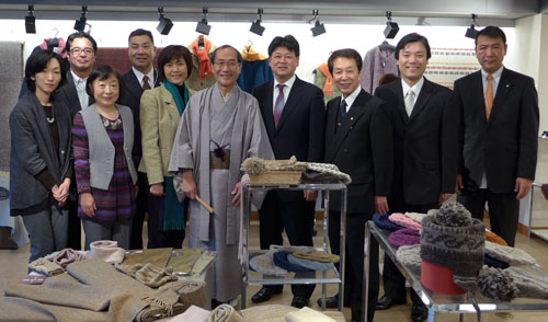 「みちのくあかね会」　染織家とホームスパン展