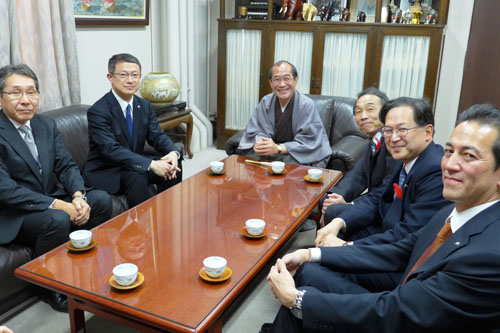 安心安全で魅力あふれる京都へ　京都府警　山下本部長、小林市警部長と誓い合いました