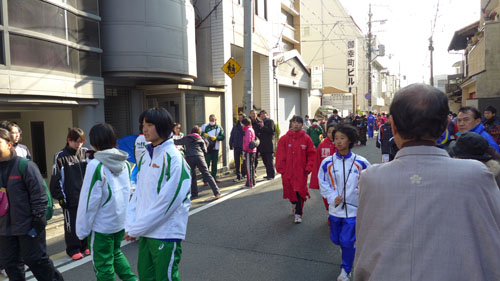 第７中継所で選手の皆さんを激励　都道府県対抗女子駅伝