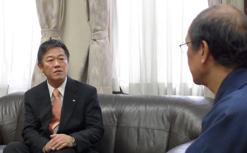 京都の魅力発信をお願い！　「一之船入」魏 禧之オーナーシェフを国際観光大使に任命　台湾のメディアも取材に！