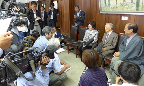 １０５歳で世界記録（１００ｍと砲丸投げ）！　宮﨑 秀吉さんに「京都市スポーツ最高栄誉賞」を贈呈