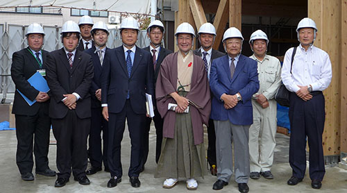 京都産木材１００％で純木造　日本初の京都木材会館構造見学会