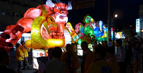 大迫力の粟田大燈呂に感動　粟田神社大祭