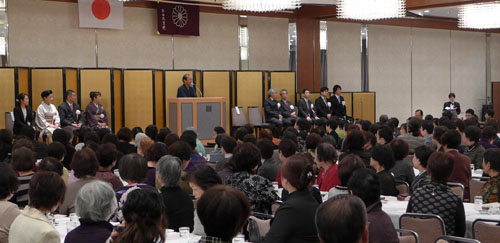 安倍昭恵首相夫人の話に感動！　女性が輝けば社会も輝く　りぶるの集い