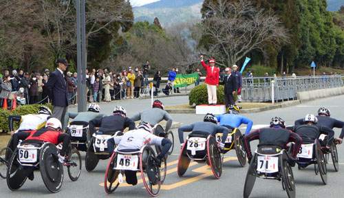 誰もがスポーツを楽しむことができる社会を目指して　全国車いす駅伝