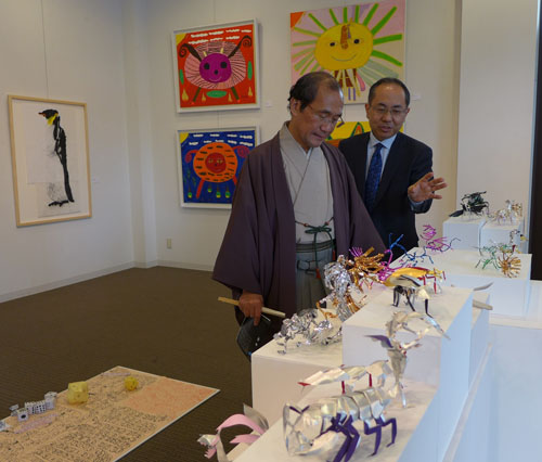 表現力豊かな作品の数々に感動　天才アートミュージアム展・シンポジウム