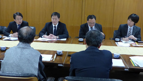 情報化社会に対応した人づくりに向け　長谷川総務大臣政務官らと大学コンソーシアム京都・京都市が意見交換