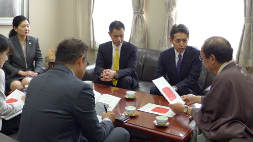 日本の宝「京料理」の未来を担う　木乃婦 髙橋 拓児さん　瓢亭 高橋 義弘さんらがご来庁　創立６０周年「京料理芽生会」