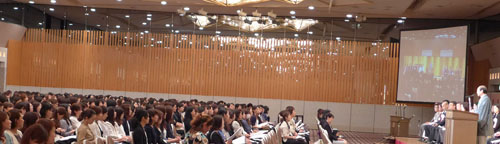 私立幼稚園ＰＴＡ連合会総会　新役員体制発足！ 澤村前会長らに感謝　飯村新会長と共に頑張ります