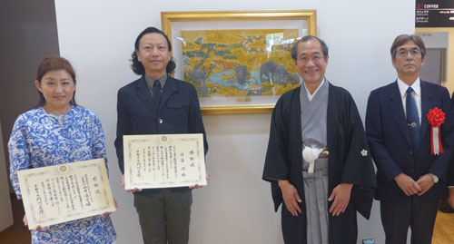 動物園に素晴らしい絵画（３点）をご寄贈　感謝