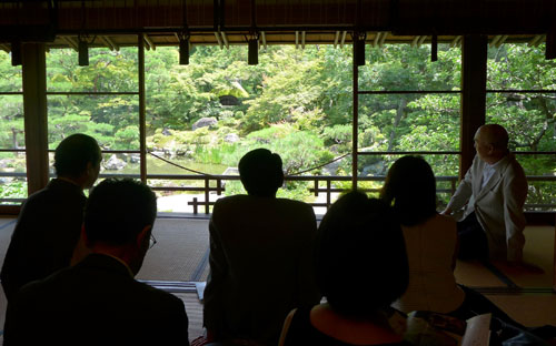 下村文科大臣はじめ文科省の皆さんが会場予定地を視察　スポーツ・文化・ワールド・フォーラム