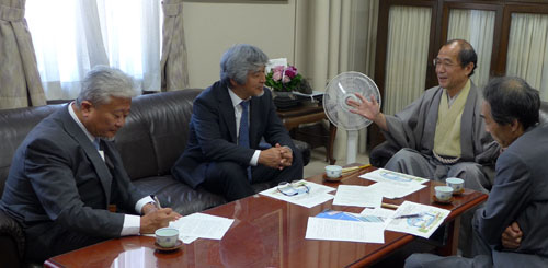 山極 壽一 京大総長がお越しくださいました