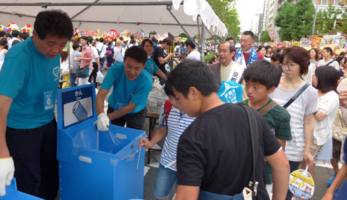 ごみのない祇園祭へ　「祇園祭ごみゼロ大作戦２０１５」ボランティアの皆さんを激励　２０００人のボランティアの皆さんが大活躍
