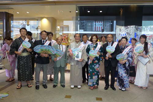 祇園祭「ゆかた」姿でクールビス　リニア「大阪までの同時開業」「関西国際空港への延伸」「京都駅ルート」をＰＲ