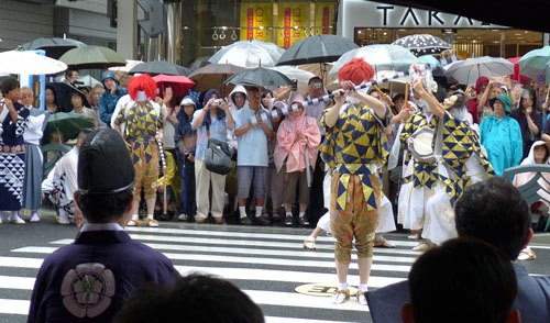 台風による雨の祇園祭・先祭　山鉾巡行　くじ改めの奉行役を務めました