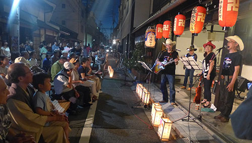 灯りでむすぶ姉小路界隈　姉小路行灯会　地域ぐるみでの町並み景観の保全、再生のモデルとして献身！