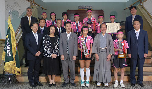 陵ヶ岡バレーボールスポーツ少年団が全日本大会優勝！　「京都市スポーツ大賞」を贈呈