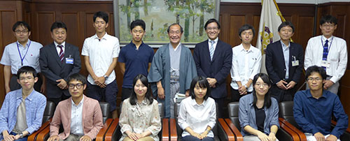 慶応大学の学生さんと懇談　京都市の市民参加の取組をご説明